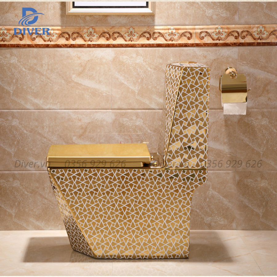 Bồn Cầu Liền Khối Vàng – D18